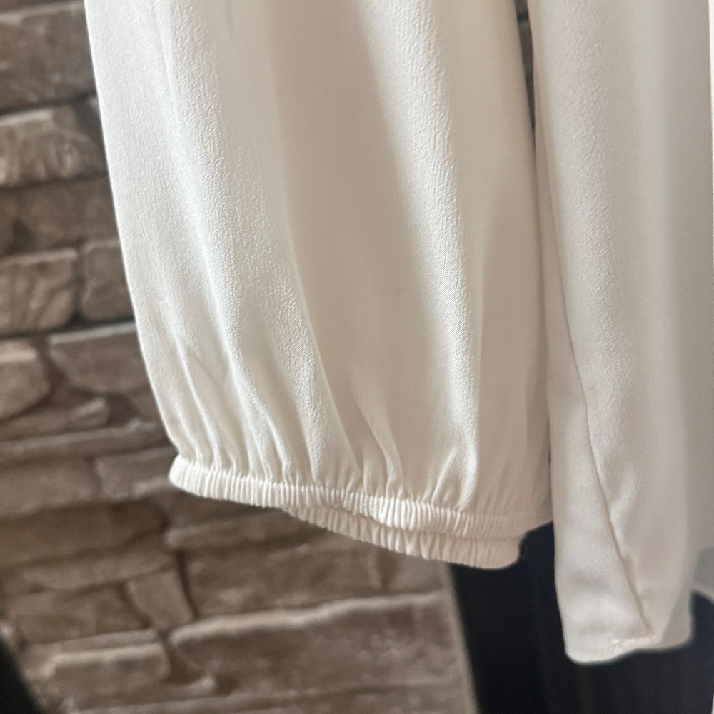 Ann Taylor Ivory Long Sleeve Peasant Top Medium - Picture 3 of 10